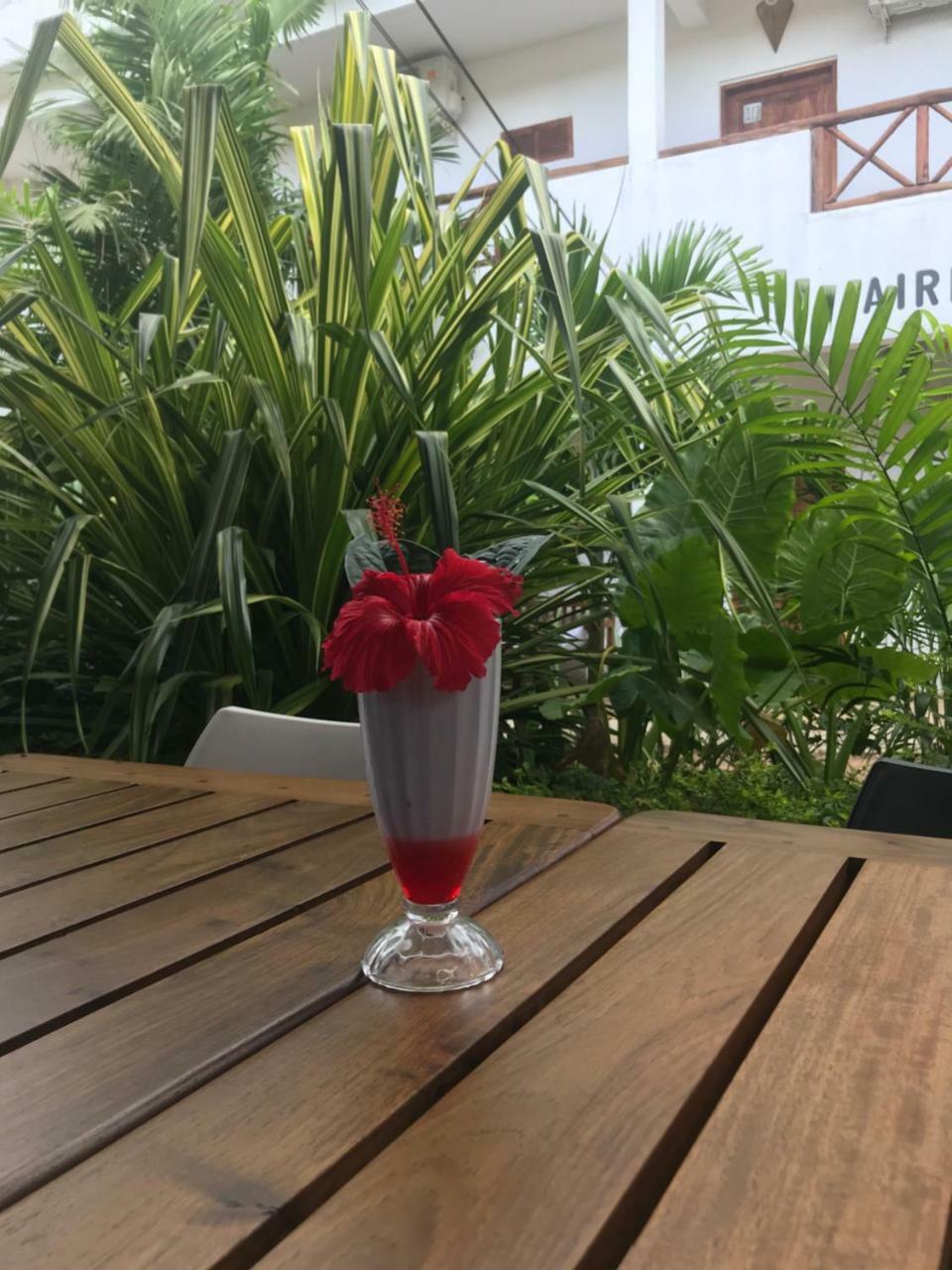 27 Cafe Airport Hotel Sansibar