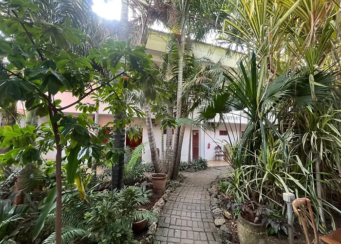 27 Cafe Zanzibar Airport Hotel